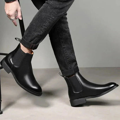 Bota Masculina de Couro Elegance - Conforto e Estilo para o Inverno