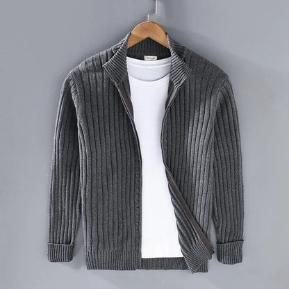 Cardigan Masculino com Zíper e Gola Alta - Outono/Inverno 2024